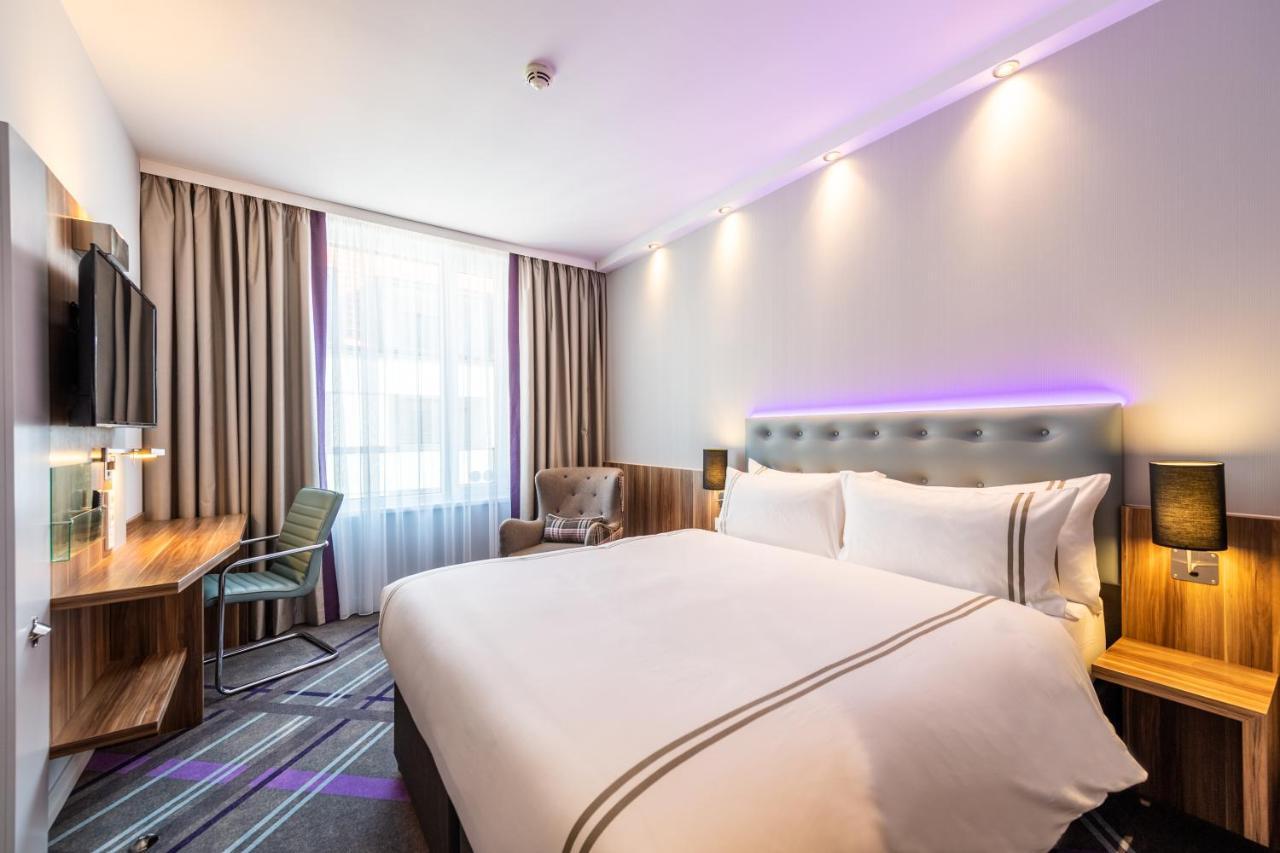 Premier Inn Saarbruecken City Centre Exterior foto